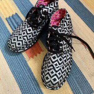 Vans shoes (very good)